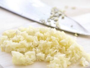 Urban Harvest Chopped Garlic Cut